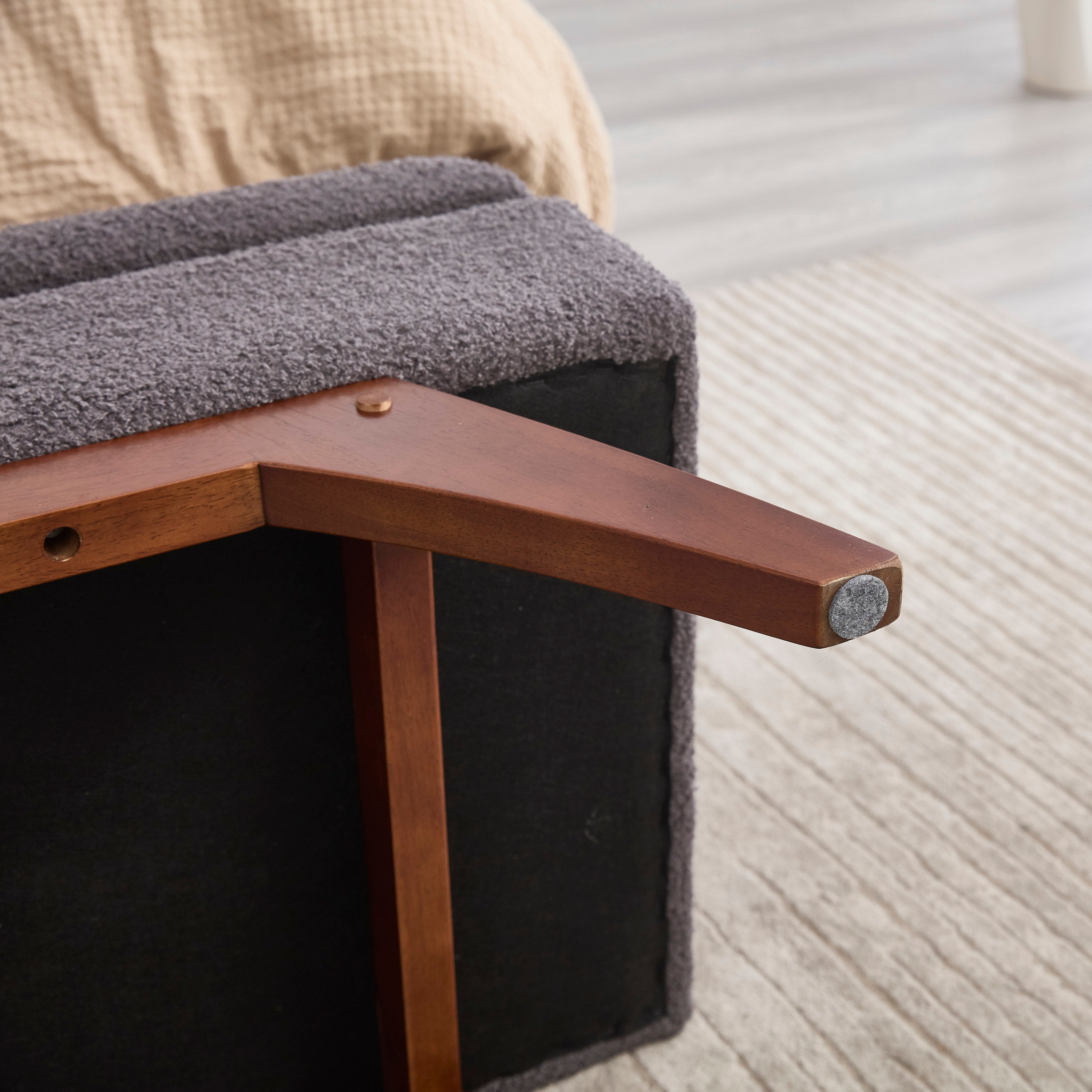 Teddy wool fabric, solid wood feet for solid weighing, and bed end