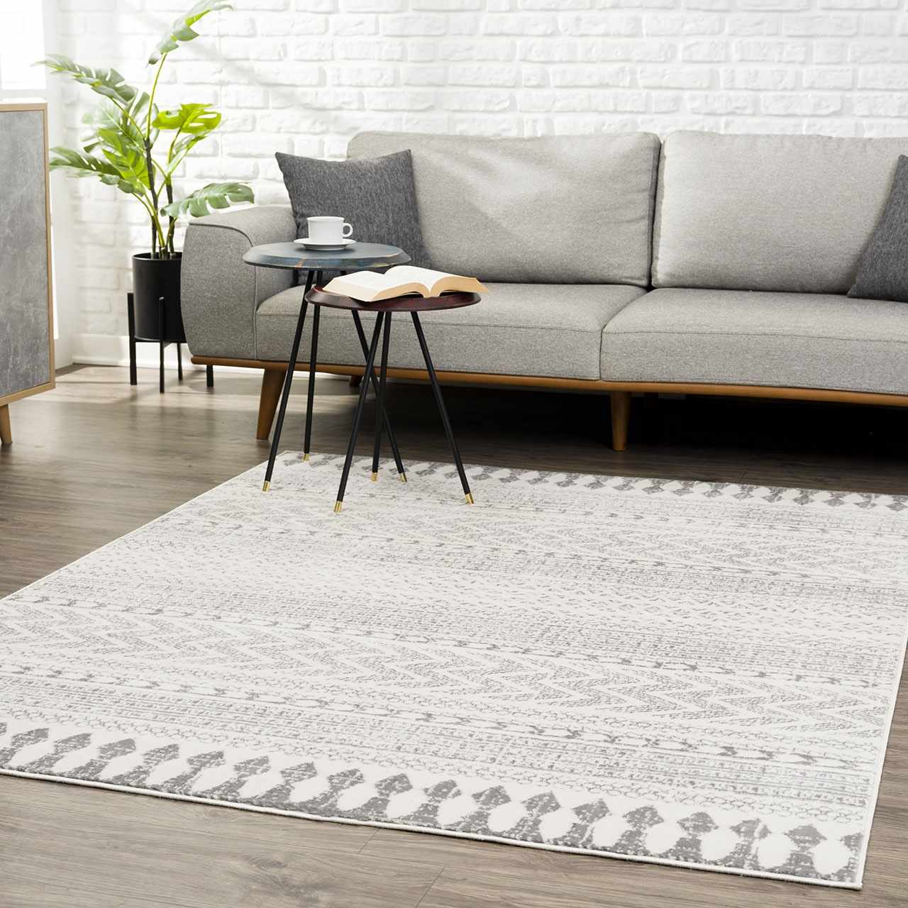 Tigri Aztec Ivory & Gray 2311 Area Rug - Clearance