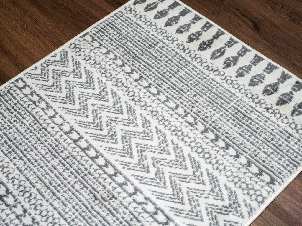 Tigri Aztec Ivory & Gray 2311 Area Rug - Clearance